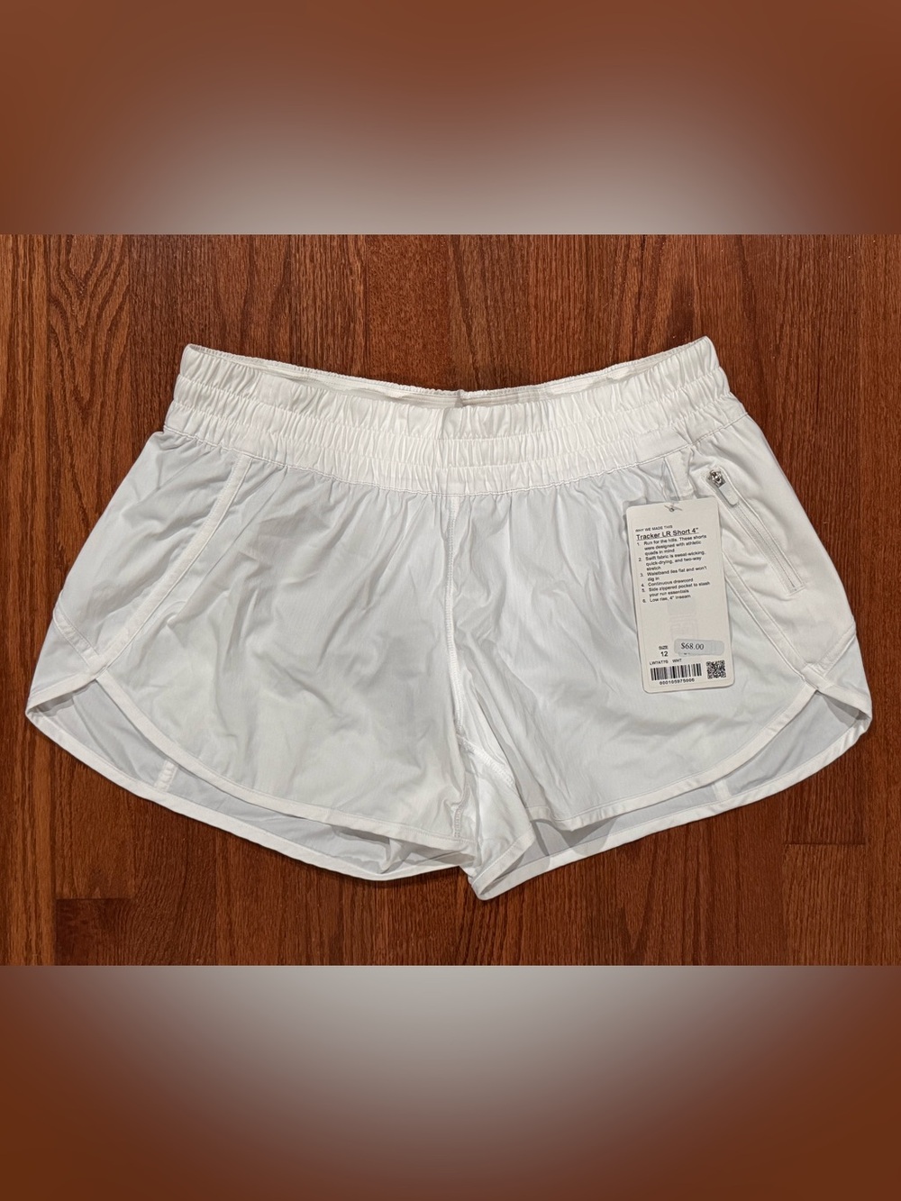 Lululemon Tracker LR Short 4”